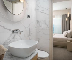 Luxusná vila na predaj len 80 metrov od mora v Gradaci v Chorvátsku