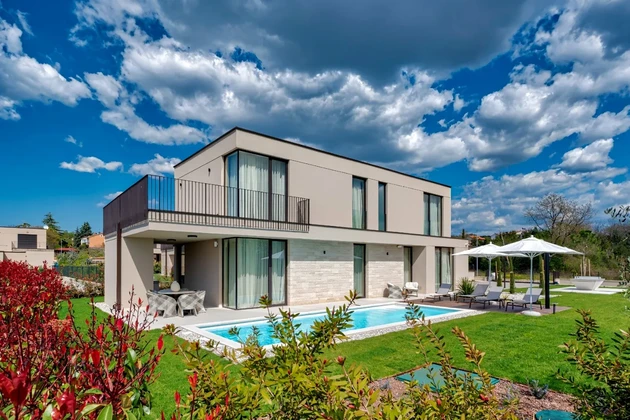 Istrie, Poreč: Prémiová vila s bazénem poblíž vesnice