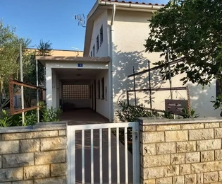 Familienimmobilie mit schönem Garten