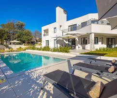 Impresionante villa frente al mar en venta en la isla de Krk, Croacia