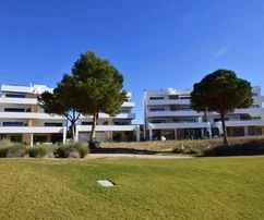 2-izbový byt na prízemí so záhradou v golfovom rezorte Condado de Alhama