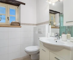 Villa de piedra istriana con piscina en venta en Tinjan, Croacia