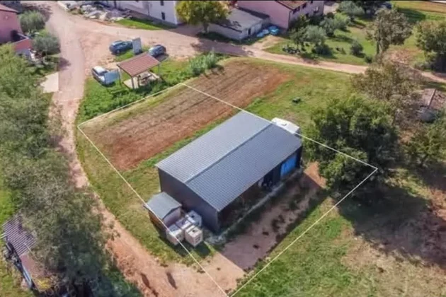 Istria, Brtonigla: Building land 520 m² near sea