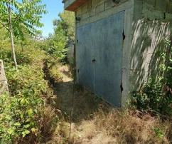 Land outside the building zone with legalized structures