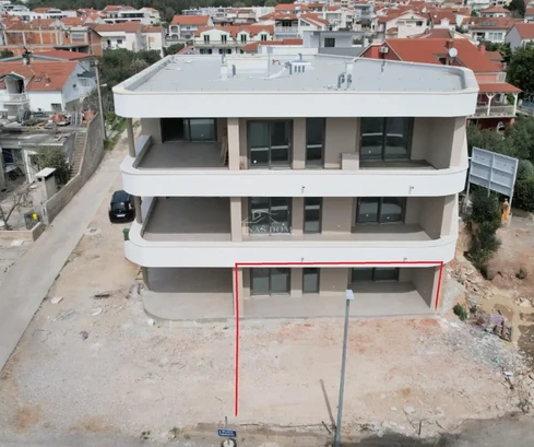 Vodice – Luxus S2-es apartman kerttel, mindössze 50 m-re a strandtól