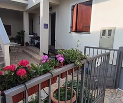 Sveti Filip i Jakov, belle maison individuelle avec un grand potentiel