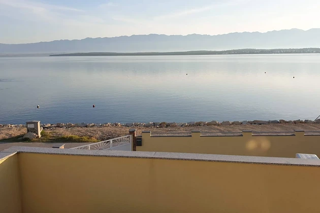 Tengerparti apartman villa eladó Nin Ždrijac városrészben Horvátországban