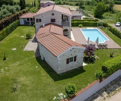 Maison en pierre près de Vodnjan