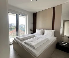 Zadar, výborná lokalita - 50 m od pláže | 2 ložnice + obývací pokoj + střešní terasa 35,8 m²