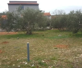 <p>Marina, Poljica, terreno edificabile di 850 m2, a 170 m dal mare</p>
