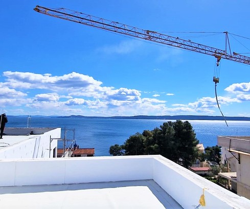 Splendido attico a Ciovo con vista sul mare e piscina