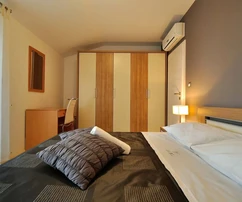 Medencés ház eladó egy csendes faluban Poreč közelében Horvátországban