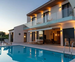 Maison individuelle avec piscine à vendre à Vrsi en Croatie