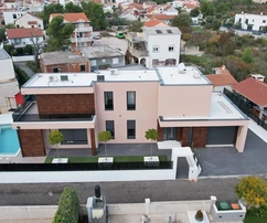 Elegancka luksusowa willa z basenem, ogrodem i wyposażeniem premium – Vodice