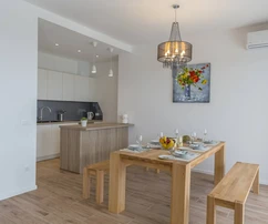 Luxusná vila s výhľadom na more na predaj v Makarskej v Chorvátsku