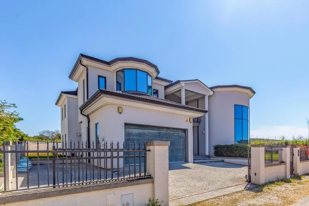 Luxusvilla in Medulin zu verkaufen in Kroatien
