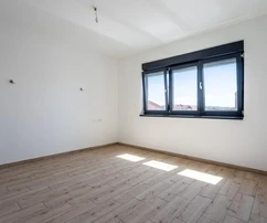 Vodice, ampio attico con terrazza sul tetto
