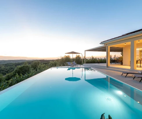 Isztria, Motovun, luxusvilla 255 m²-es medencével