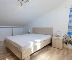 Rodzinny dom w centrum Tribunja na sprzedaż w Chorwacji