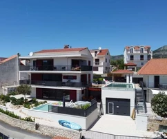 Сегет Враньица, апартаменты с 2 спальнями, 100 м², всего в 60 м от моря и пляжа, с видом