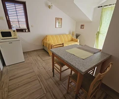 Exkluzív apartmanház Jelsában eladó Horvátországban