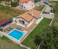 Belle maison de plain-pied avec piscine et grande cour, Istrie, Poreč