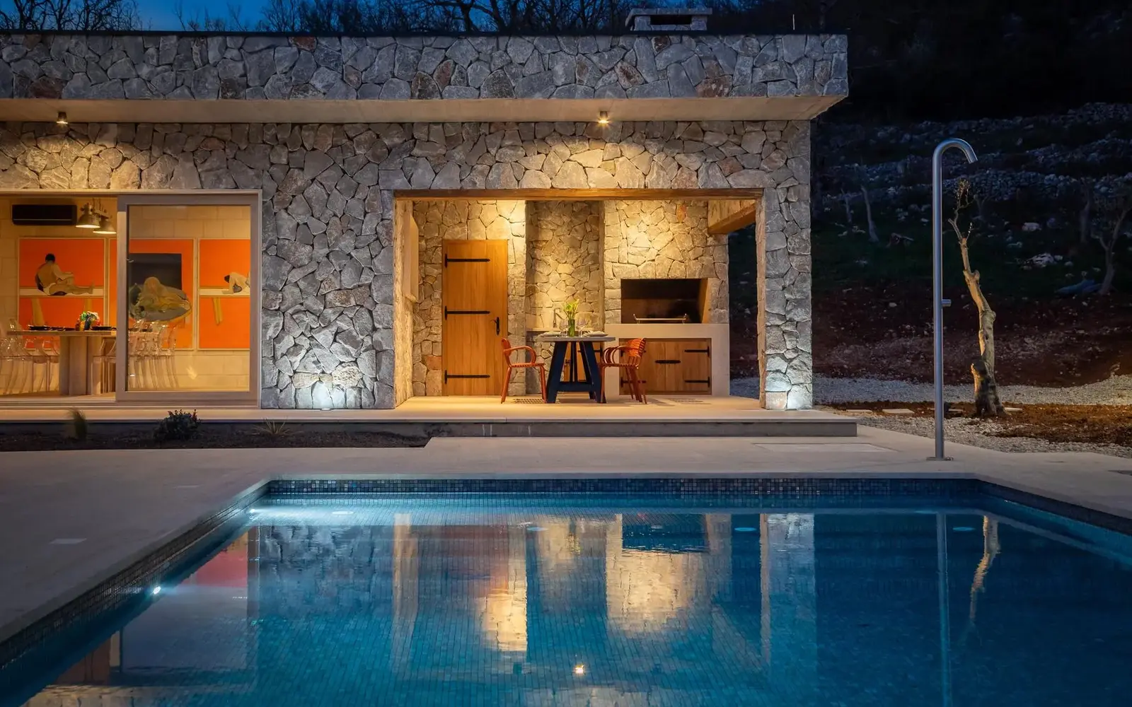 Villa with a swimming pool and tennis court for sale in Dicmo in Croatia