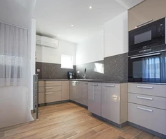 Zadar, Melada, moderno apartamento de dos dormitorios con terraza en la azotea, OBRA NUEVA