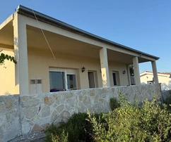 Trogir-okolie, Drvenik Mali, dva domy 83m2 + 47m2, 200 m od mora