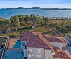 Exklusive Villa am Meer in Vodice