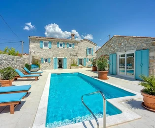 Autentická kamenná vila s bazénem na prodej v Istrii v Chorvatsku