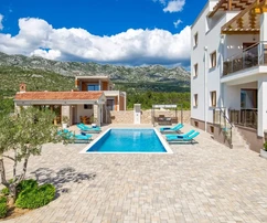 Straordinaria villa con vista mare nella regione di Zara