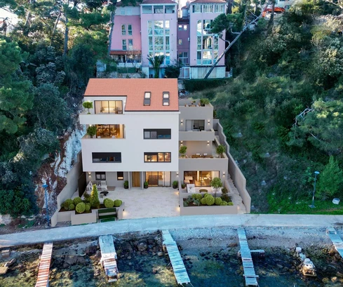 Apartment for sale in Dubrovnik right on the waterfront in Croatia