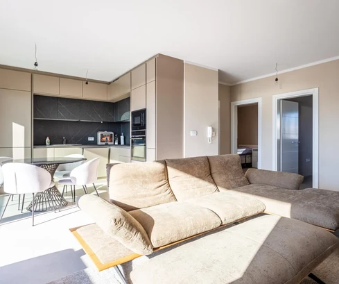 Čiovo, Okrug Gornji, apartamento amueblado de dos dormitorios con terraza en la azotea