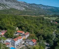 Moderne Villa mit Pool in der Gemeinde Vinodol zu verkaufen in Kroatien