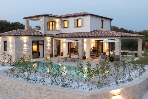 Istria, Poreč - Gedići, beautiful modern stone villa 165 m² with swimming pool
