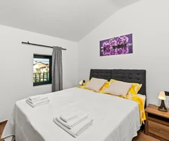 Kamenná vila s bazénem na prodej v Poreči v Chorvatsku