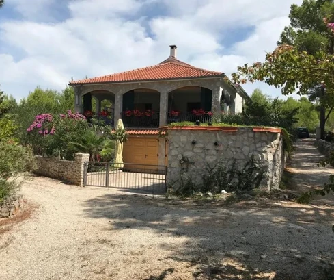 Casa Milna, 200 m2