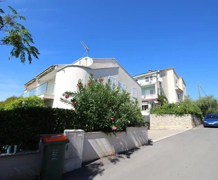 Opportunità in vendita casa bifamiliare a Diklo in una posizione tranquilla e silenziosa