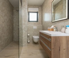 Moderne Villa mit Pool in Nin zu verkaufen in Kroatien