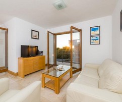 Brac Appartamento con terrazza e piscina in comune in vendita