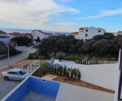 Luxury terraced house on Pag Island, Mandre
