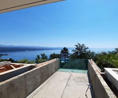 APARTAMENTO EXCLUSIVO CON PISCINA Y JARDÍN, A 300 M DEL MAR!