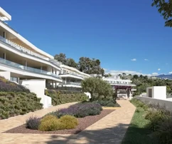 ID 333 / Modern residential complex in Estepona