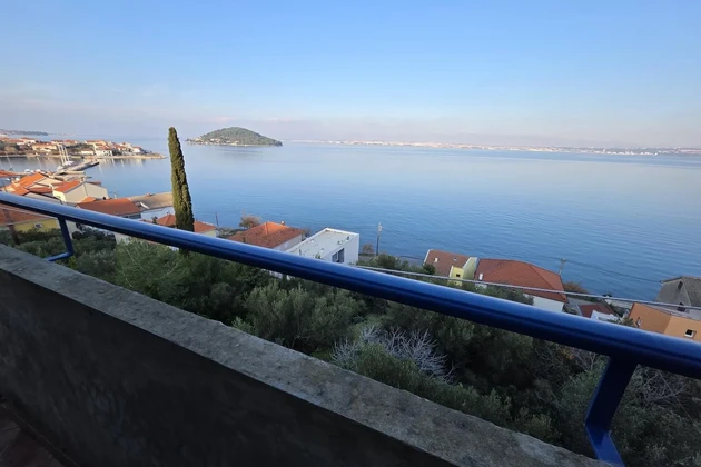 Casa en Kali con tres apartamentos separados y vista panorámica