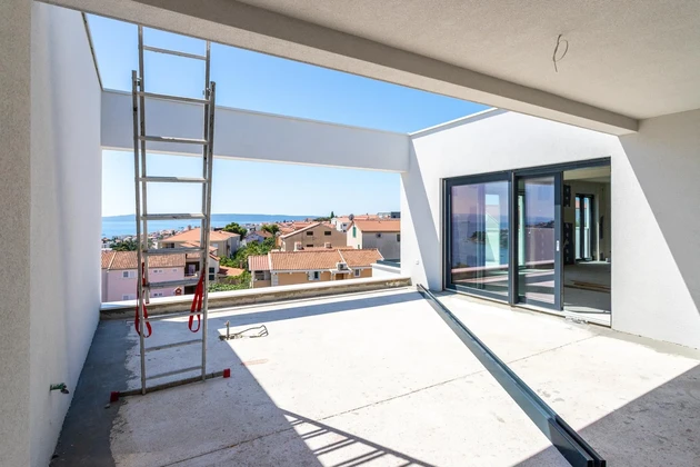 Пентхаус на продажу в округе Горни с видом на море в Хорватии