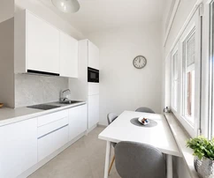 Malinska - Renovierte Erdgeschosswohnung mit Garten