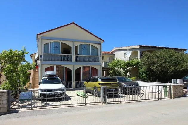 Vir lado sur 3 unidades residenciales a 150 m del mar