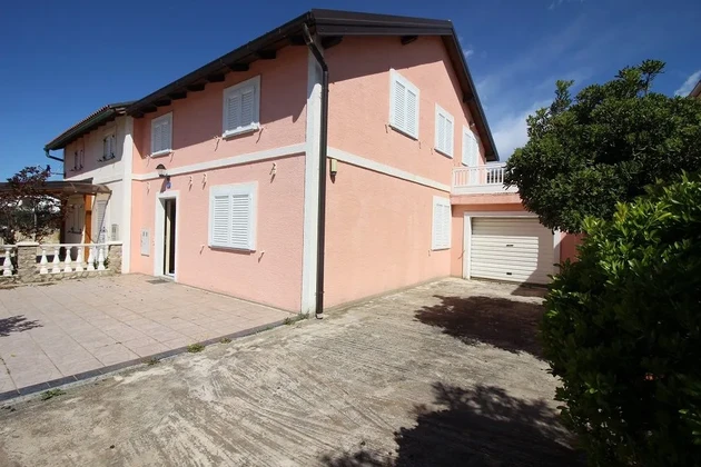 Casa bifamiliare