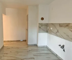 НОВЫЕ ОТРЕМОНТИРОВАННЫЕ АПАРТАМЕНТЫ В ЦЕНТРЕ, 150 М ОТ ПЛЯЖА!